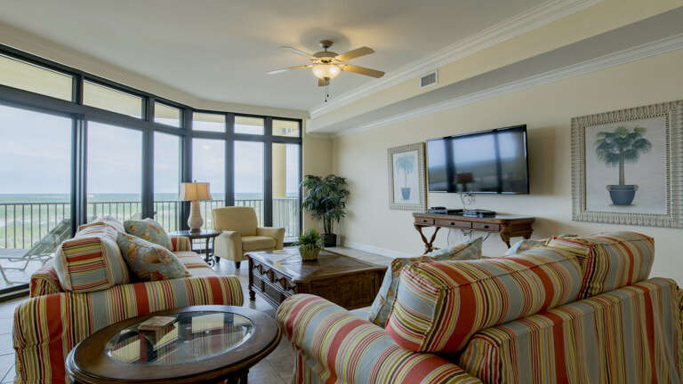 Phoenix West II 2017 Living room