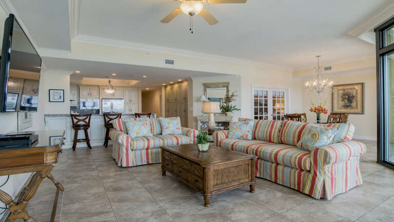 Phoenix West II 2017 Living room