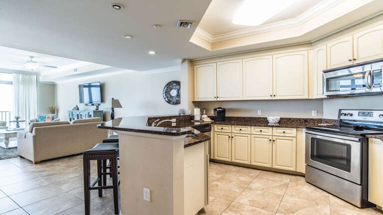 Phoenix West II 908 Kitchen Phoenix West II 908 Kitchen