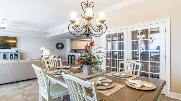 Phoenix West II 908 Dining Phoenix West II 908 Dining