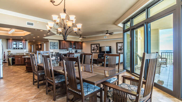 Phoenix West II 2416 Dining