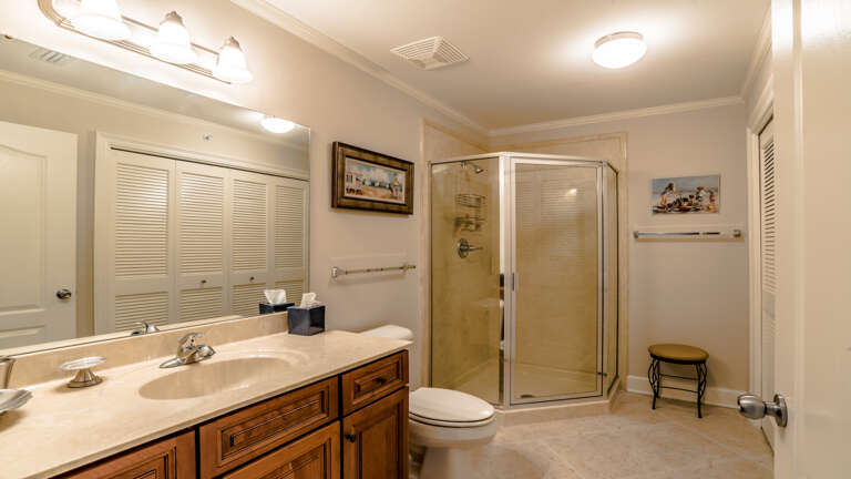 Phoenix West II 210 Fourth bath Phoenix West II 210 Fourth bath