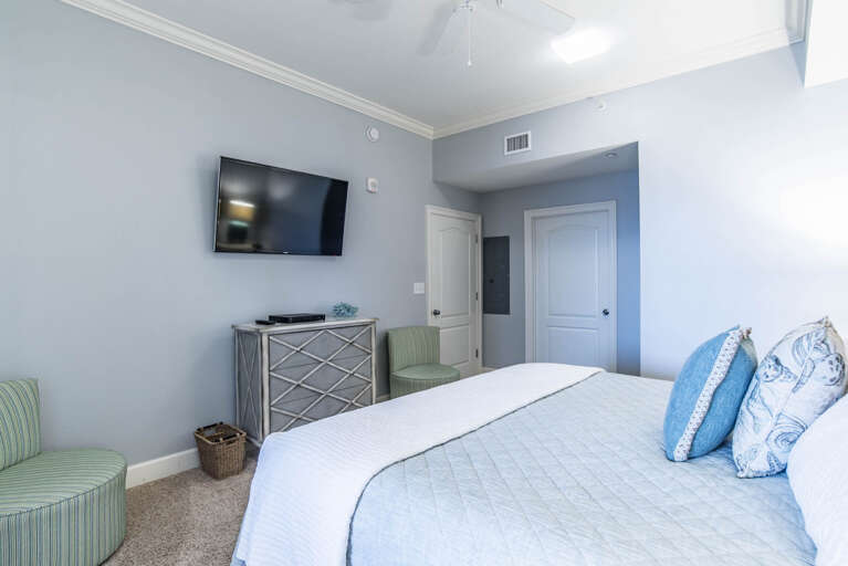 Phoenix West II 1404 Master bedroom