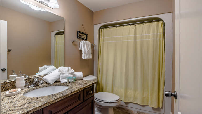 Phoenix West II 1110 Guest bath off 3rd bedroom Phoenix West II 1110 Guest bath off 3rd bedroom
