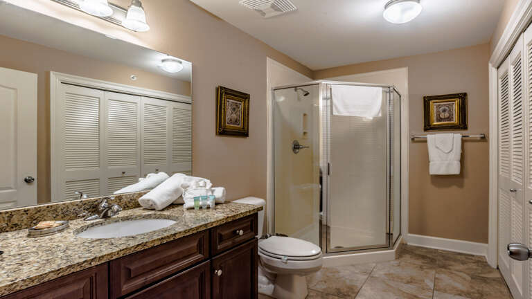 Phoenix West II 1110 Guest bath off the Hallway Phoenix West II 1110 Guest bath off the Hallway