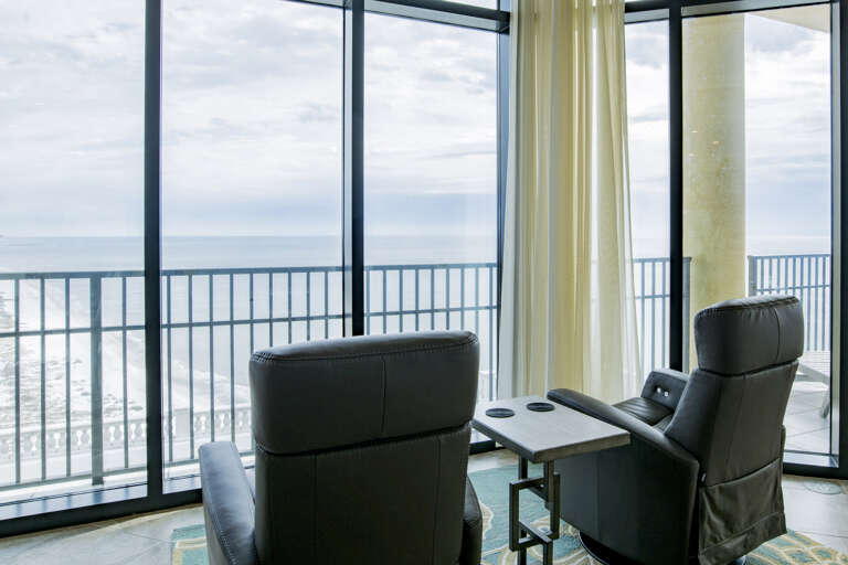 Phoenix West II 3210 Extra seating for those Incredible Views!