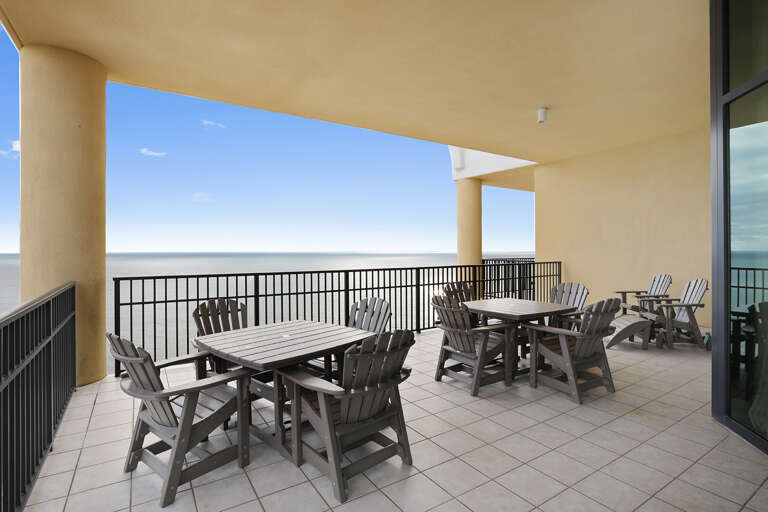 Phoenix West II 3210 Balcony