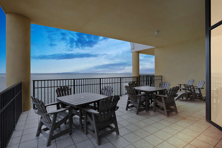 Phoenix West II 3210 Balcony