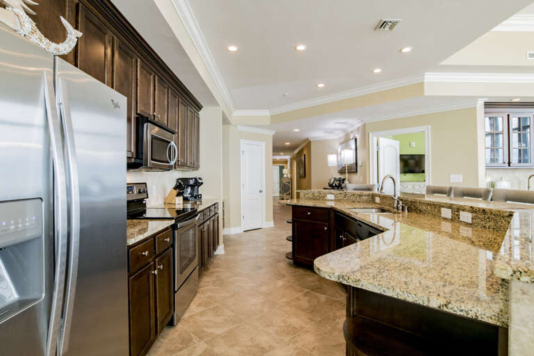 Phoenix West II 3210 Kitchen