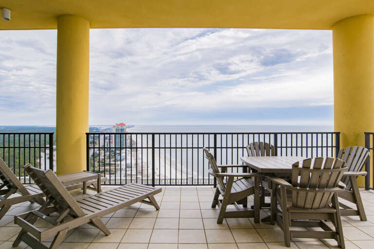 Phoenix West II 3210 Balcony