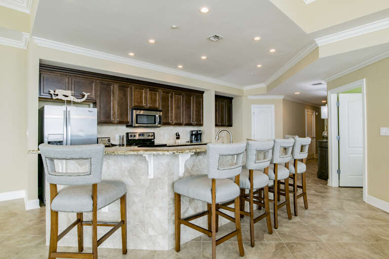 Phoenix West II 3210 Kitchen