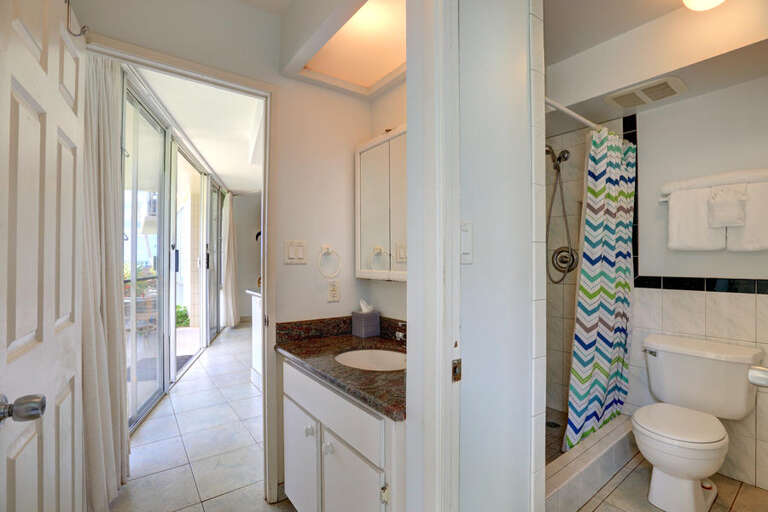 30 KAMAOLE NALU, 104