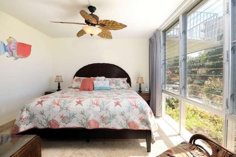 22 KAMAOLE NALU, 105