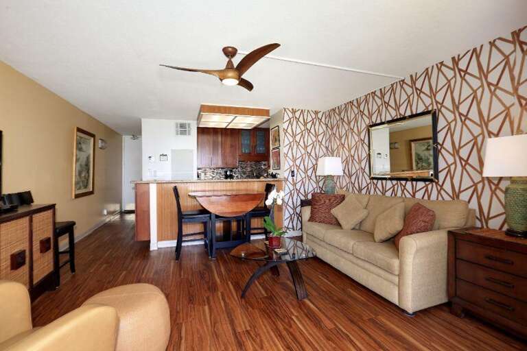 6 SUGAR BEACH RESORT 129