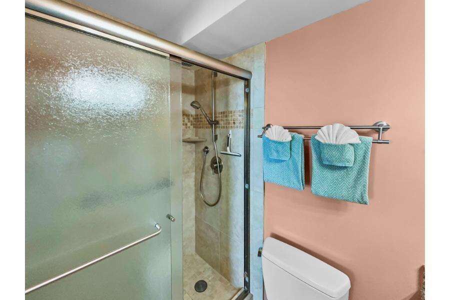 MANA KAI MAUI RESORT, 405A Toprated Condo for Short Term Rental in