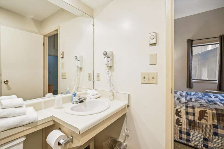 Full sized bathroom