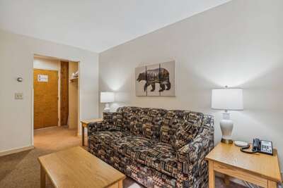 114 116 Cedarbrook Junior Suite