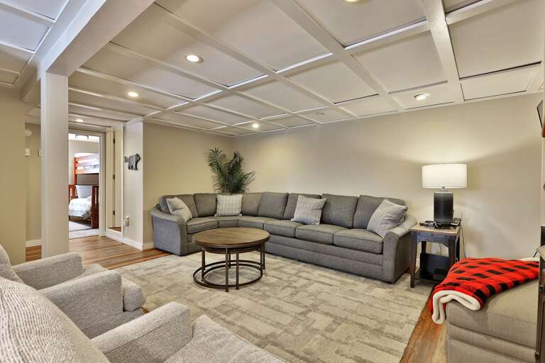 Enough seating for everyone to relax as well as a queen sized pull-out sofa. Enough seating for everyone to relax as well as a queen sized pull-out sofa.