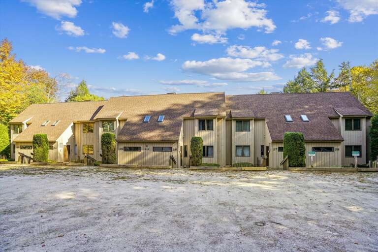 Welcome to Colony Club