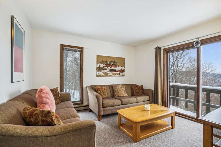Sitting Area with Mountain Views