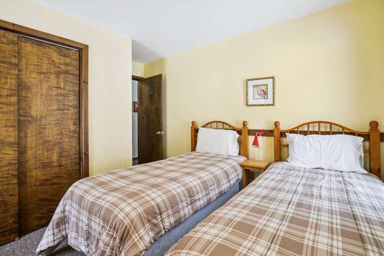 Twin Bedroom
