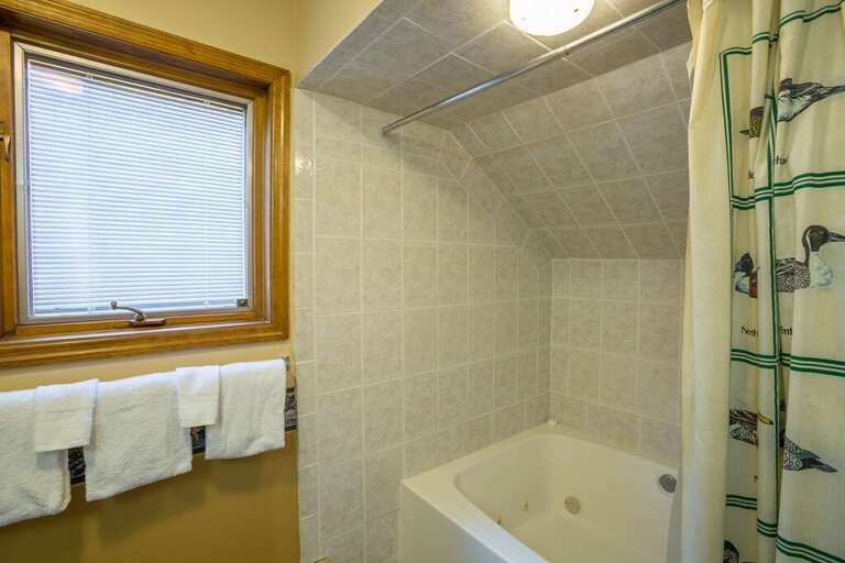 Jacuzzi tub to soak and relax Jacuzzi tub to soak and relax
