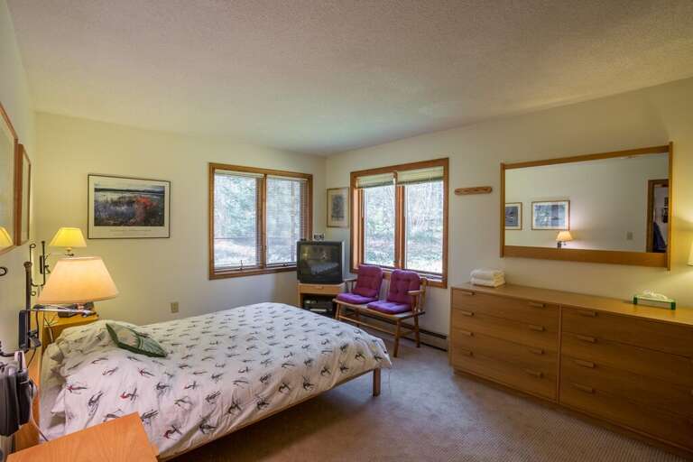 Queen Bedroom with large windows to let plenty of natural light through Queen Bedroom with large windows to let plenty of natural light through