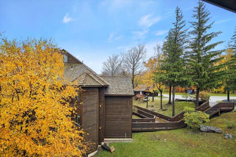 Gorgeous views and surrounding   scenery in any season! Gorgeous views and surrounding   scenery in any season!