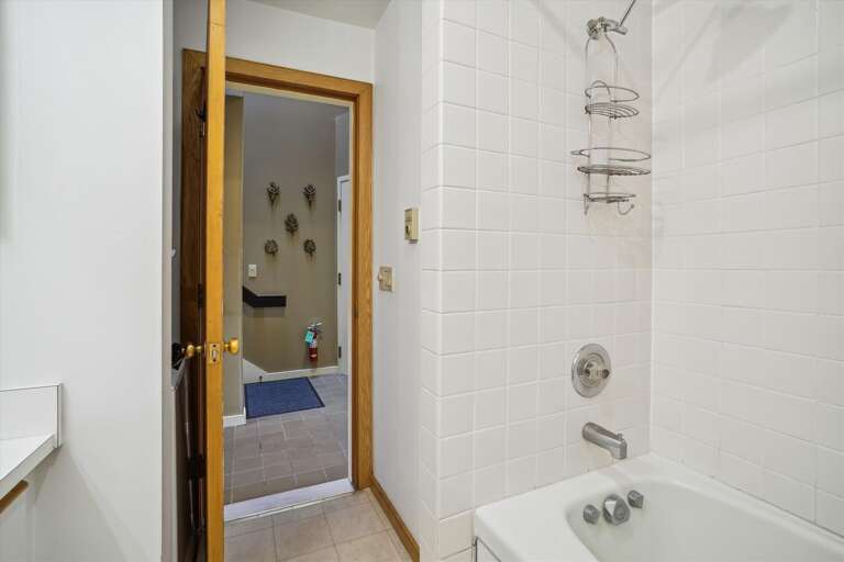 Tub/shower combo