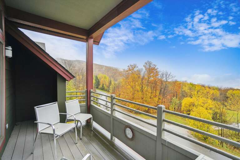 Peaceful Hillside Setting