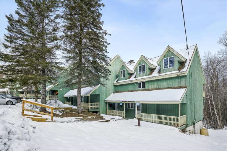 One car can park in front of the unit. All others please park on the opposite side of the parking lot.