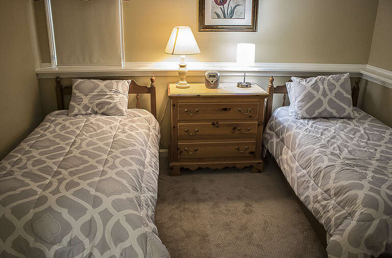 Get a good nights sleep in this twin bed bedroom. Get a good nights sleep in this twin bed bedroom.