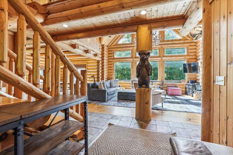 Main entrance into Ridgetop.