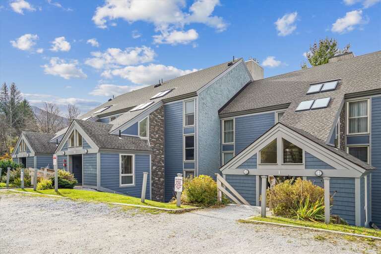 Welcoming Mountain Exterior