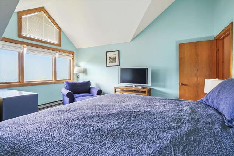 Bright and full of natural light King bedroom.  Great views!