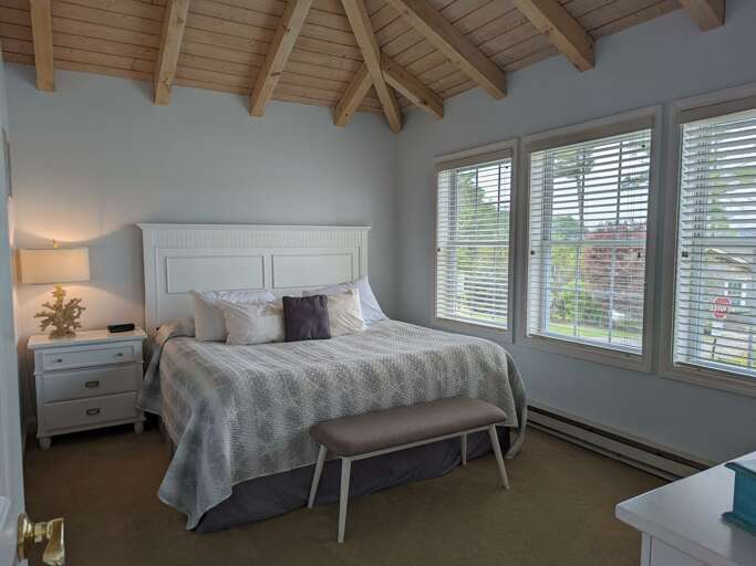 Cottage 19 Primary Suite