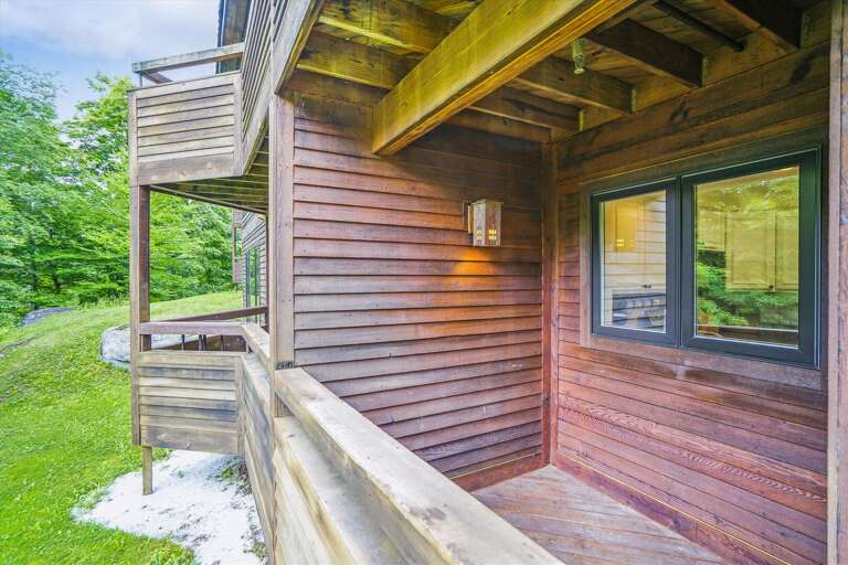 Convenient decks to use.