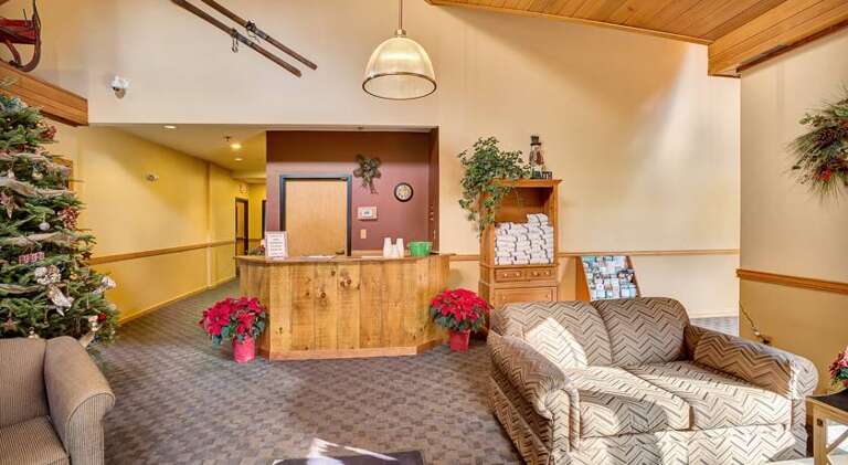 Front desk and lounge at the Highridge Sports Center