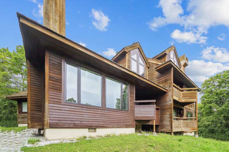 Classic Highridge Mountain Architecture