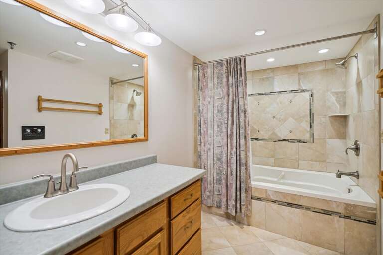 Beautiful and bright upgraded bathroom