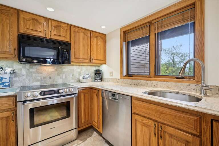 Beautifully upgraded kitchen.  Stainless steel appliances,  Bright and inviting and pleasant atmosphere for those home cooked meals.