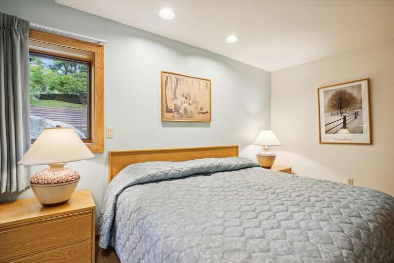 King bedroom with plenty of space to store your belongings.