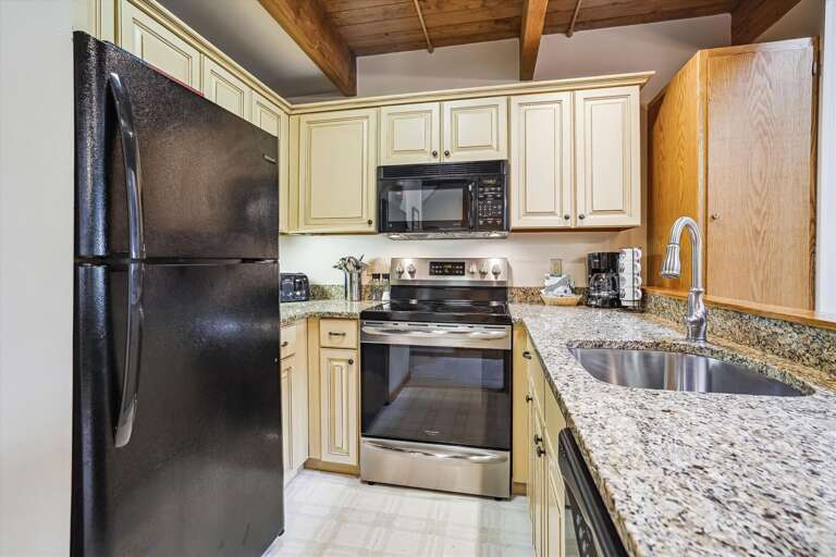 Beautifully upgraded Kitchen.  Great space for cooking those home cooked meals