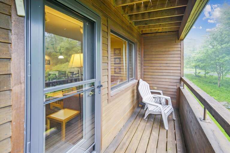 Enjoy access to your deck during any season. Enjoy access to your deck during any season.