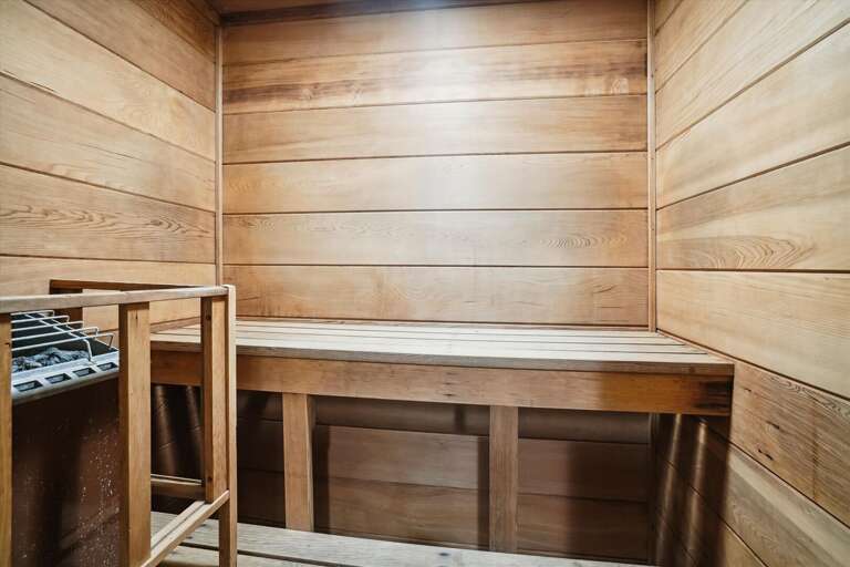 Don't forget to relax in your sauna, sets two comfortably Don't forget to relax in your sauna, sets two comfortably