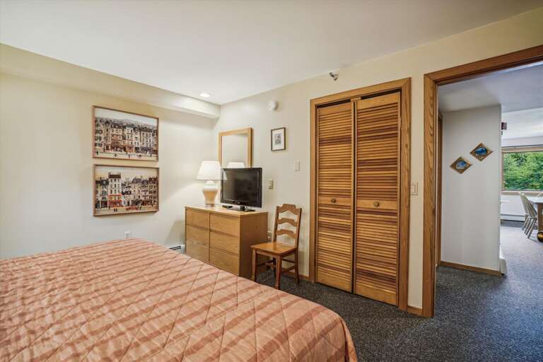 King bedroom w/TV and plenty of storage space for your belongings. King bedroom w/TV and plenty of storage space for your belongings.