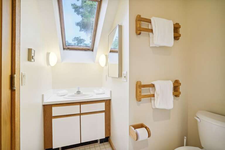 Loft area bathroom.