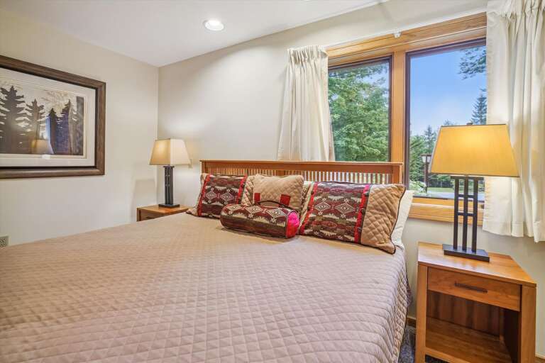 King bedroom with beautiful large window and lots of natural lighting King bedroom with beautiful large window and lots of natural lighting