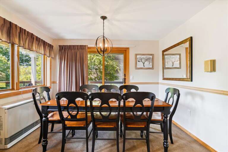 Beautifully decorated dining area.