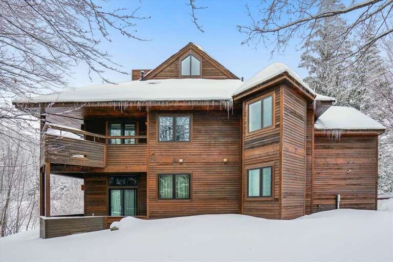 Rear Exterior in Winter